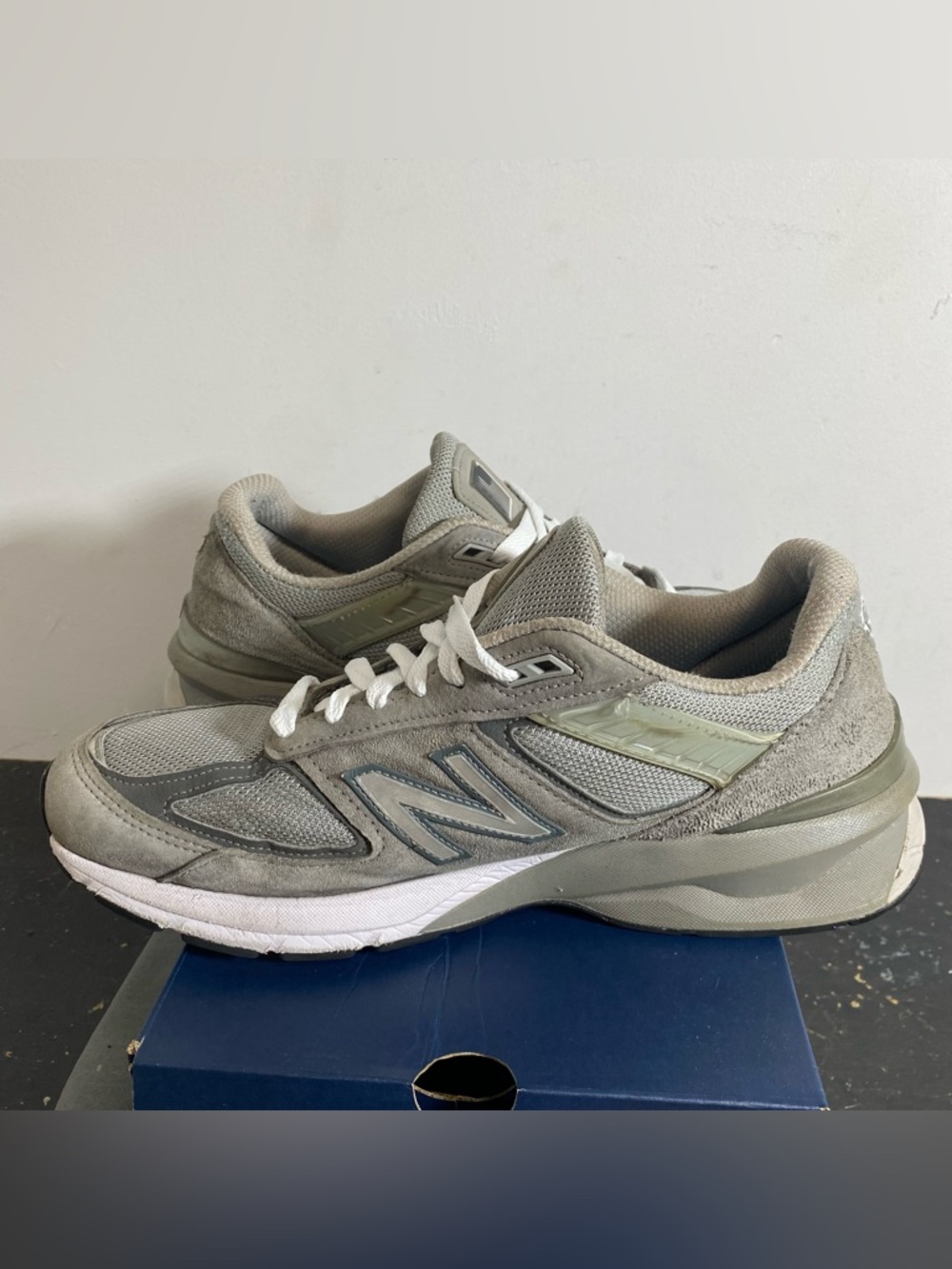 Size 10.5 - New Balance 990 V5 - Picture 6 of 9